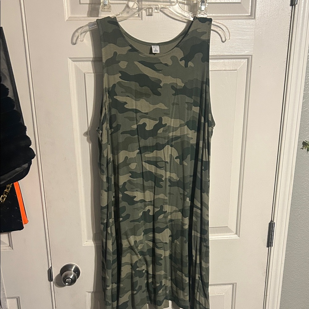 Old Navy Camo Sleeveless Midi Dress